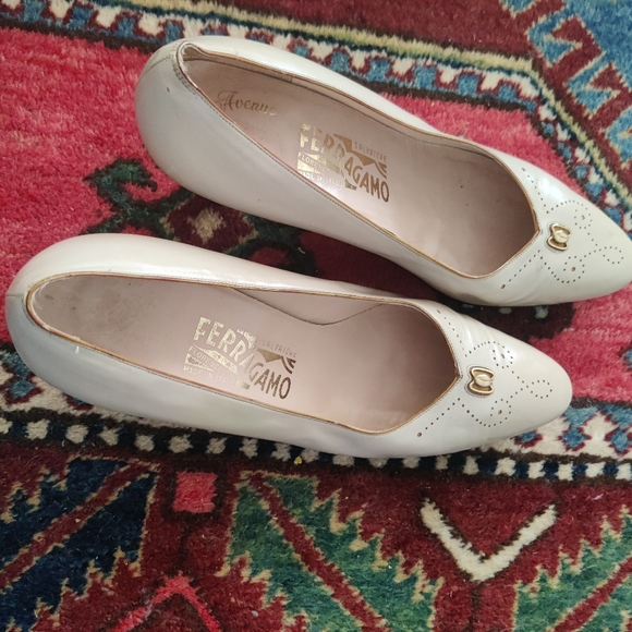 Vintage Ferragamo pumps, cream, made in Italy, size 10B, leather - Picture 3 of 12